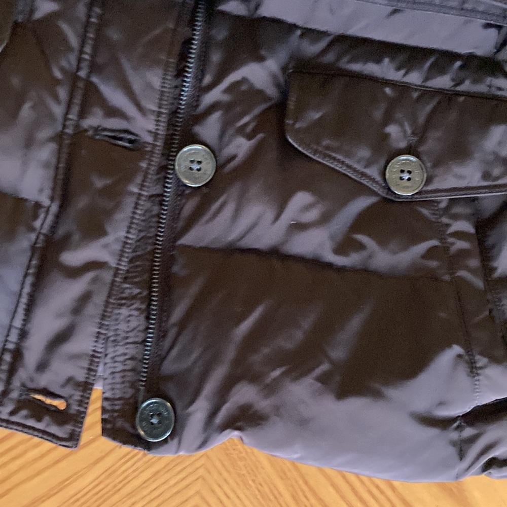 Ladies size small Lands’ End down puffer coat with detachable faux fur collar. - Picture 4 of 9